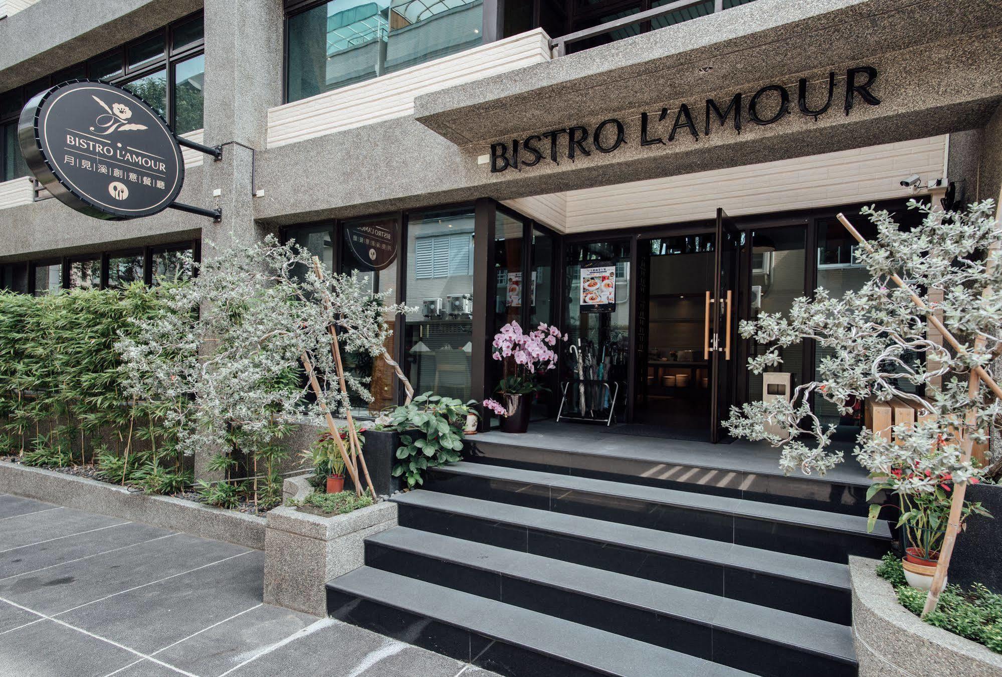 Hotel Sukimi Тайнан Екстериор снимка
