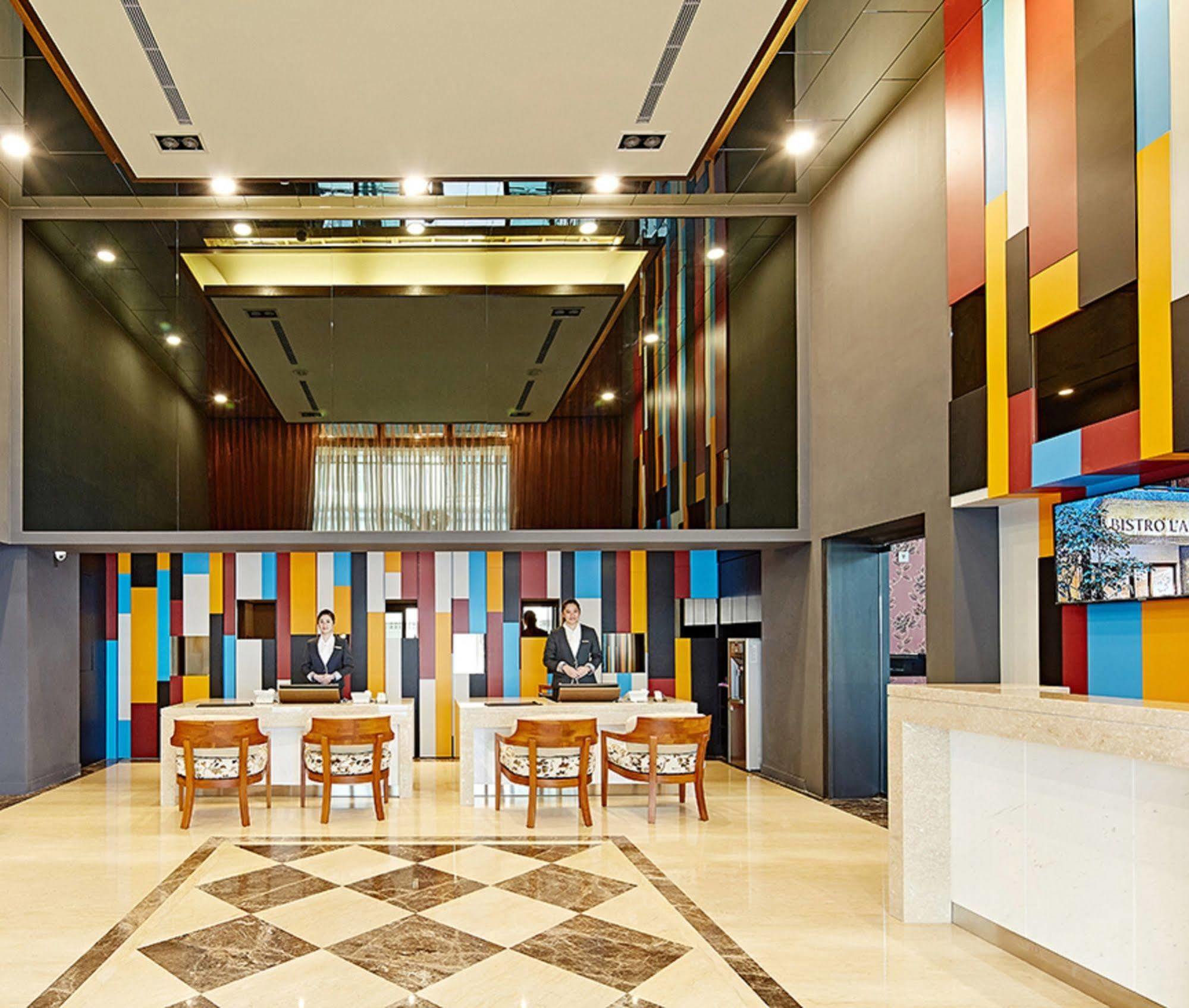 Hotel Sukimi Тайнан Екстериор снимка