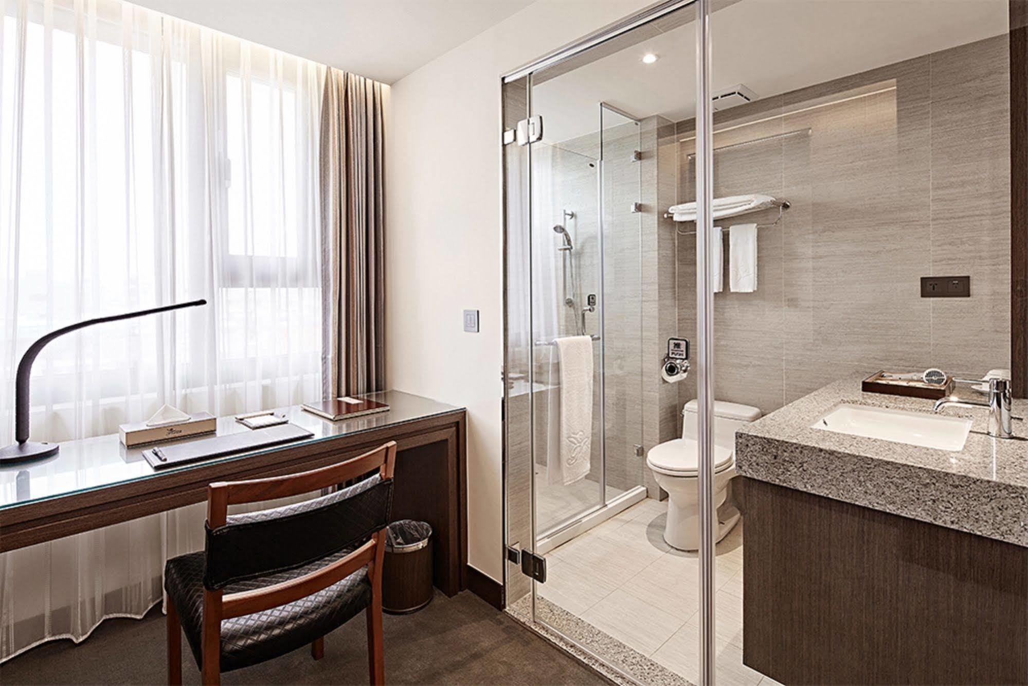 Hotel Sukimi Тайнан Екстериор снимка