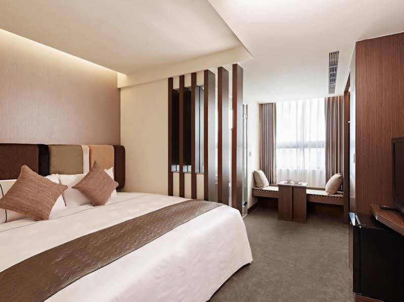 Hotel Sukimi Тайнан Екстериор снимка